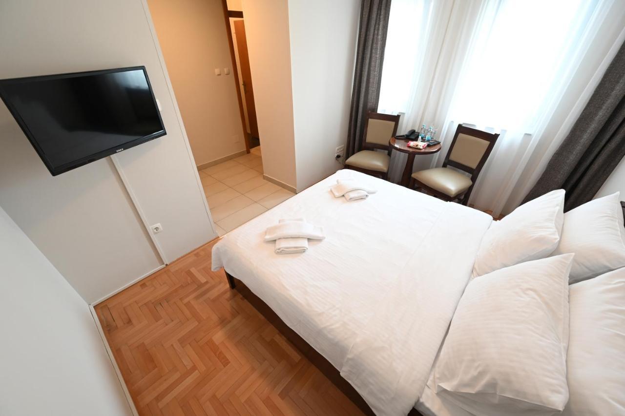 Hotel "Jkc Banja Luka" Eksteriør billede