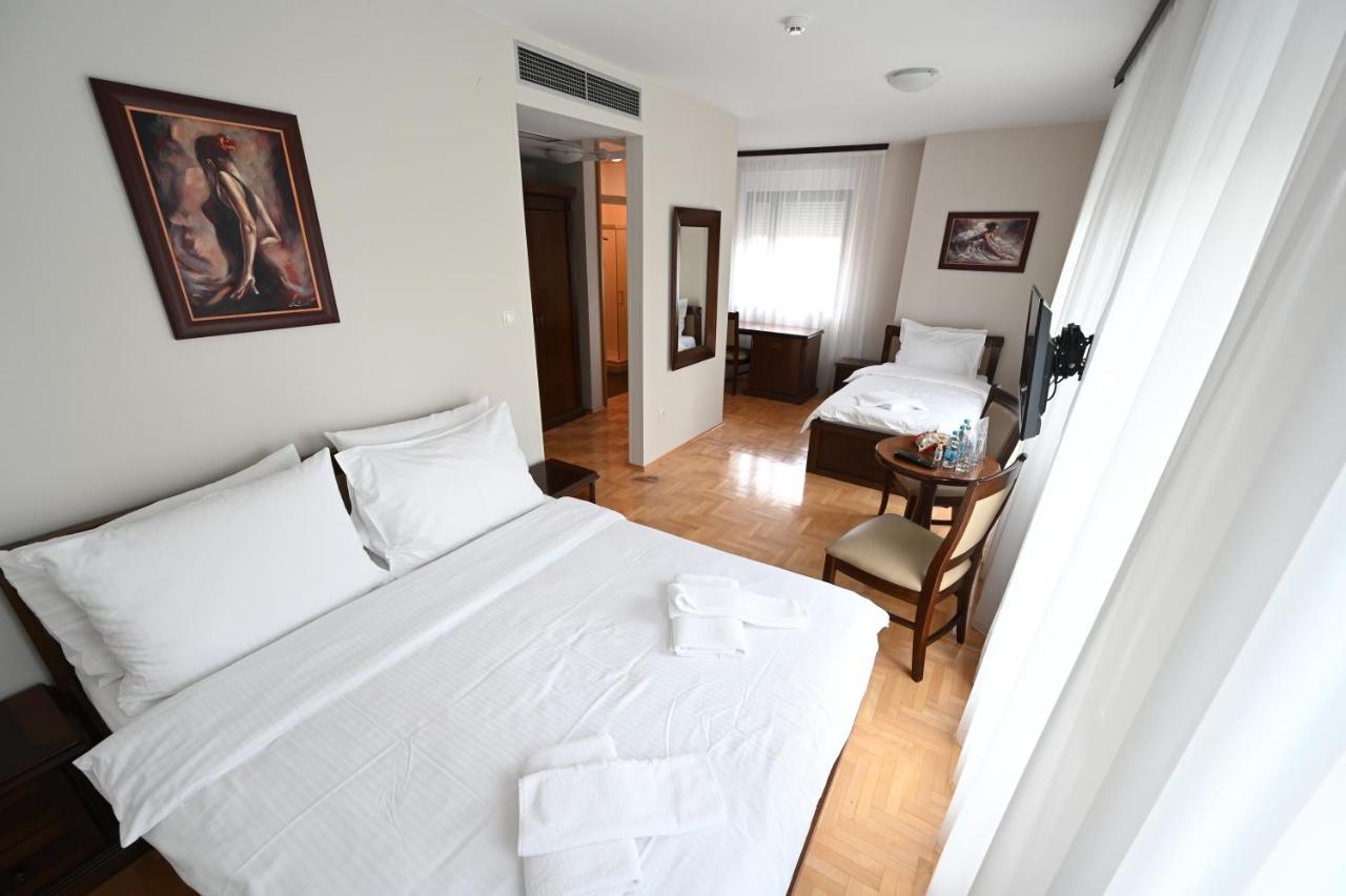 Hotel "Jkc Banja Luka" Eksteriør billede