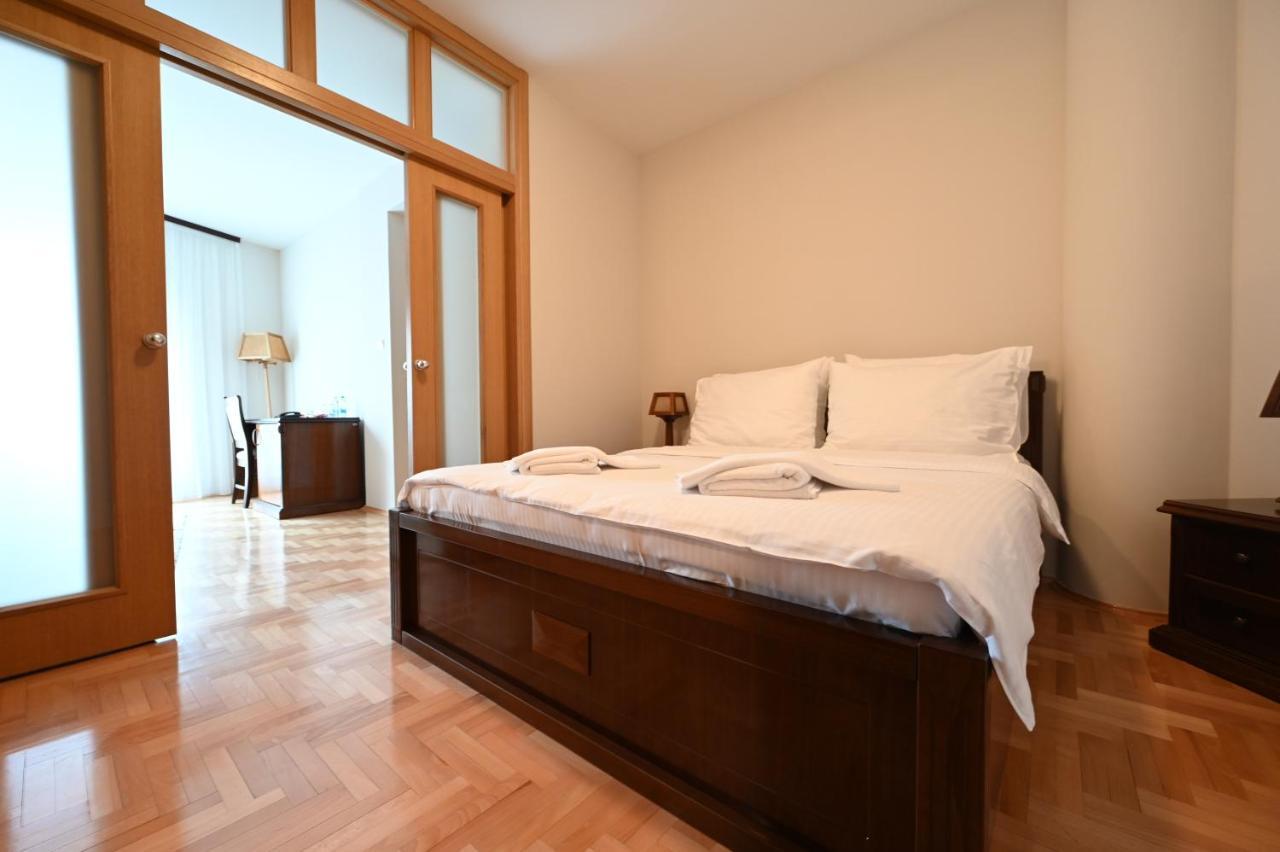 Hotel "Jkc Banja Luka" Eksteriør billede