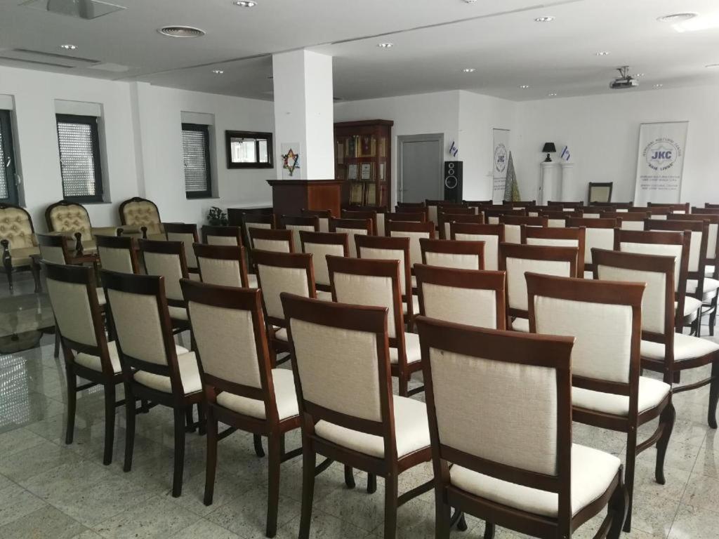 Hotel "Jkc Banja Luka" Eksteriør billede
